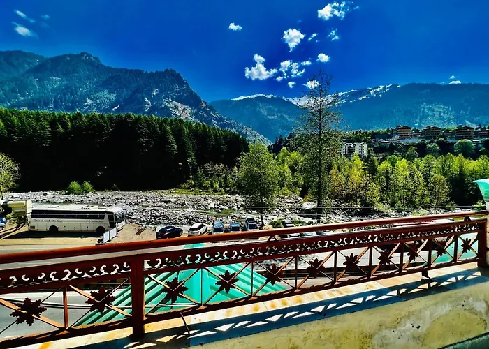 Hotel Silver Land-Manali